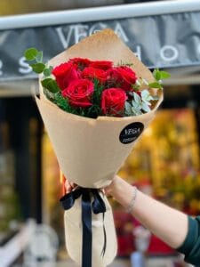 9'lu Kırmızı Gül Buketi