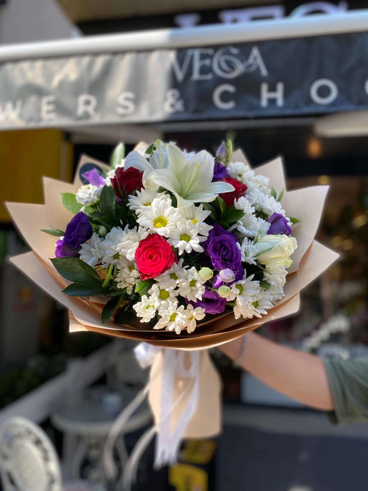 gullu-karisik-buket Güllü Karışık Buket