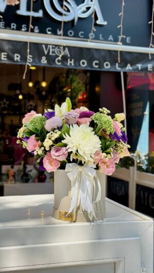 Silindir Kutuda İthal Çiçek Aranjmanı